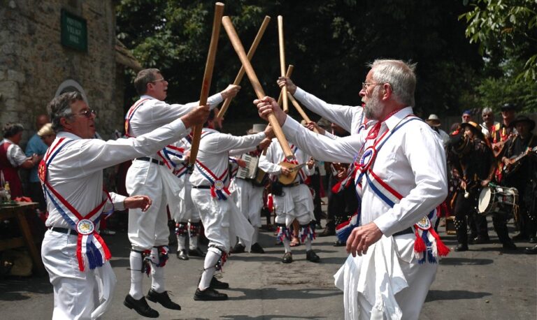 Marris dancers dressed in white